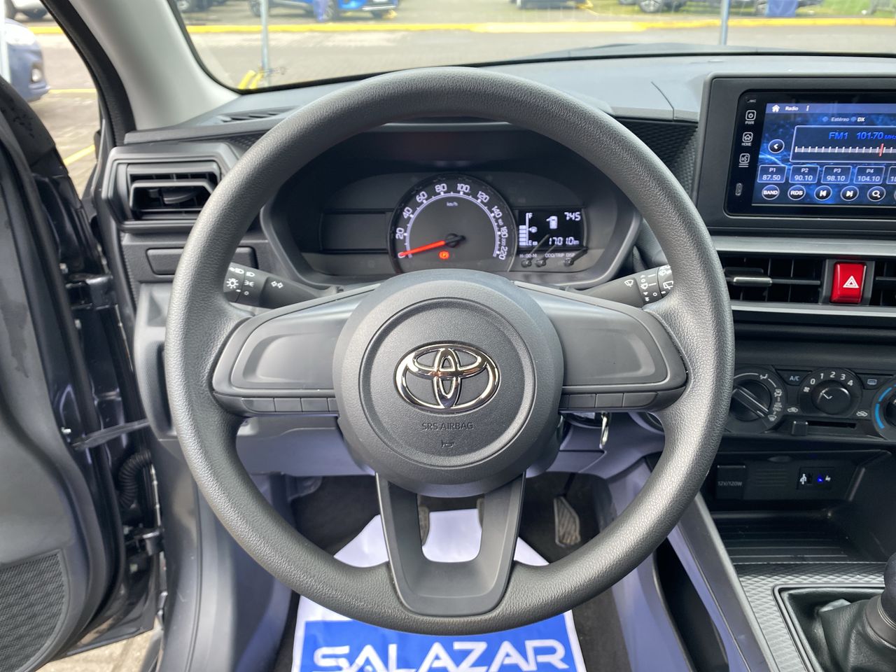 TOYOTA - 23
