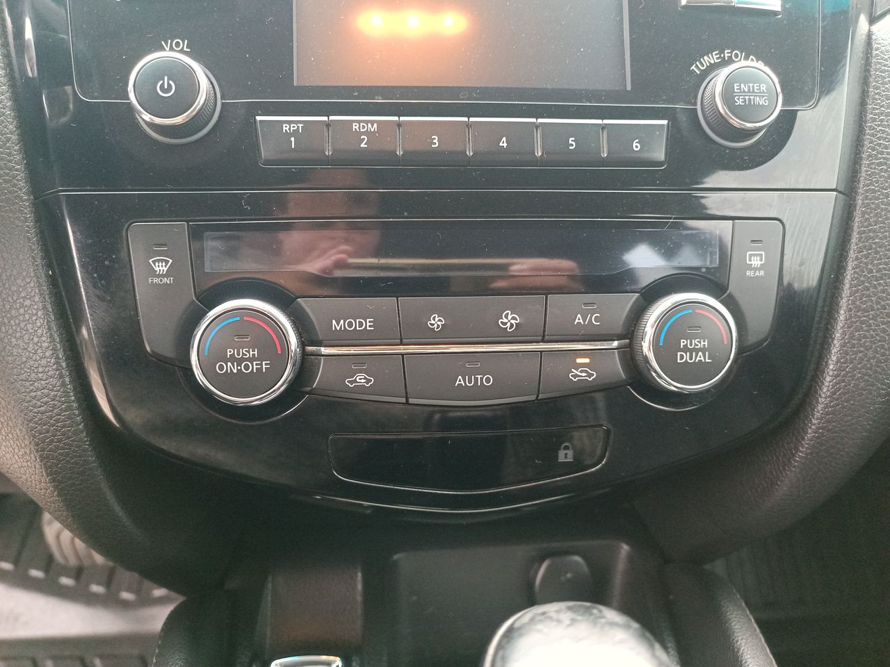 NISSAN - 30