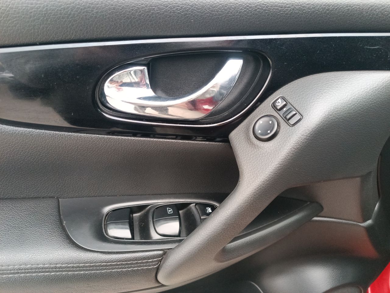 NISSAN - 23