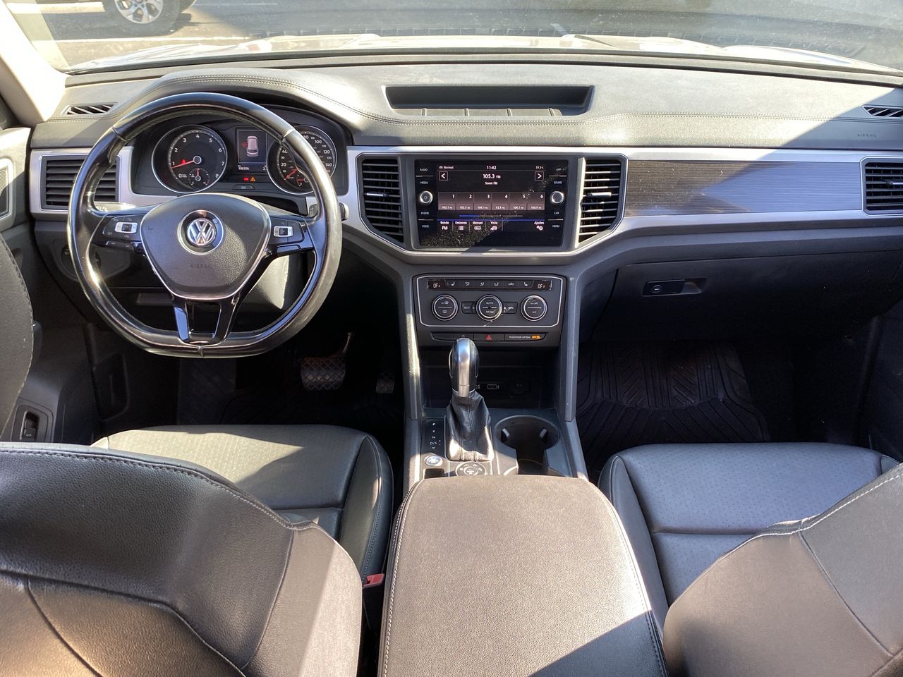 VOLKSWAGEN - 33