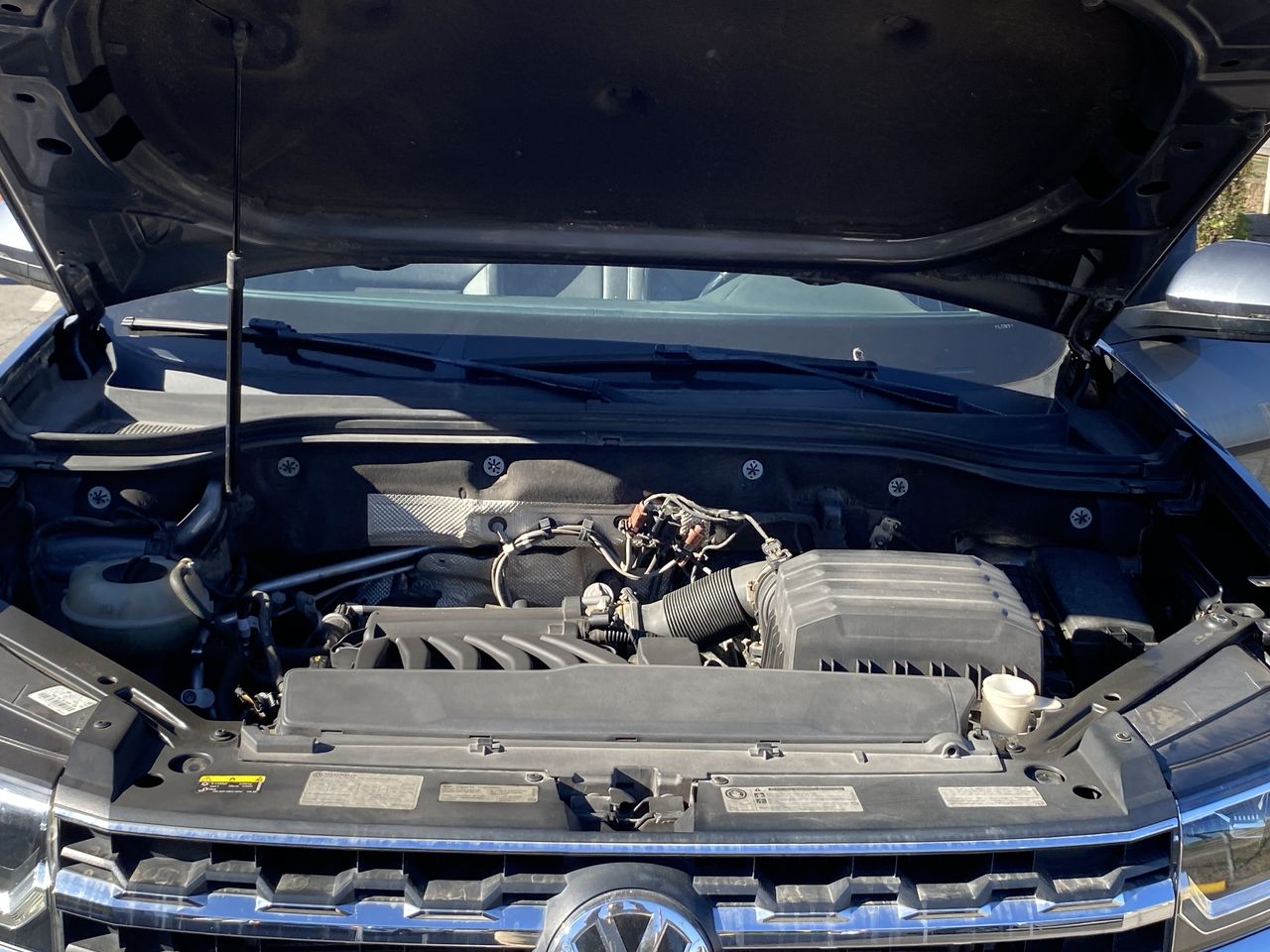 VOLKSWAGEN - 18