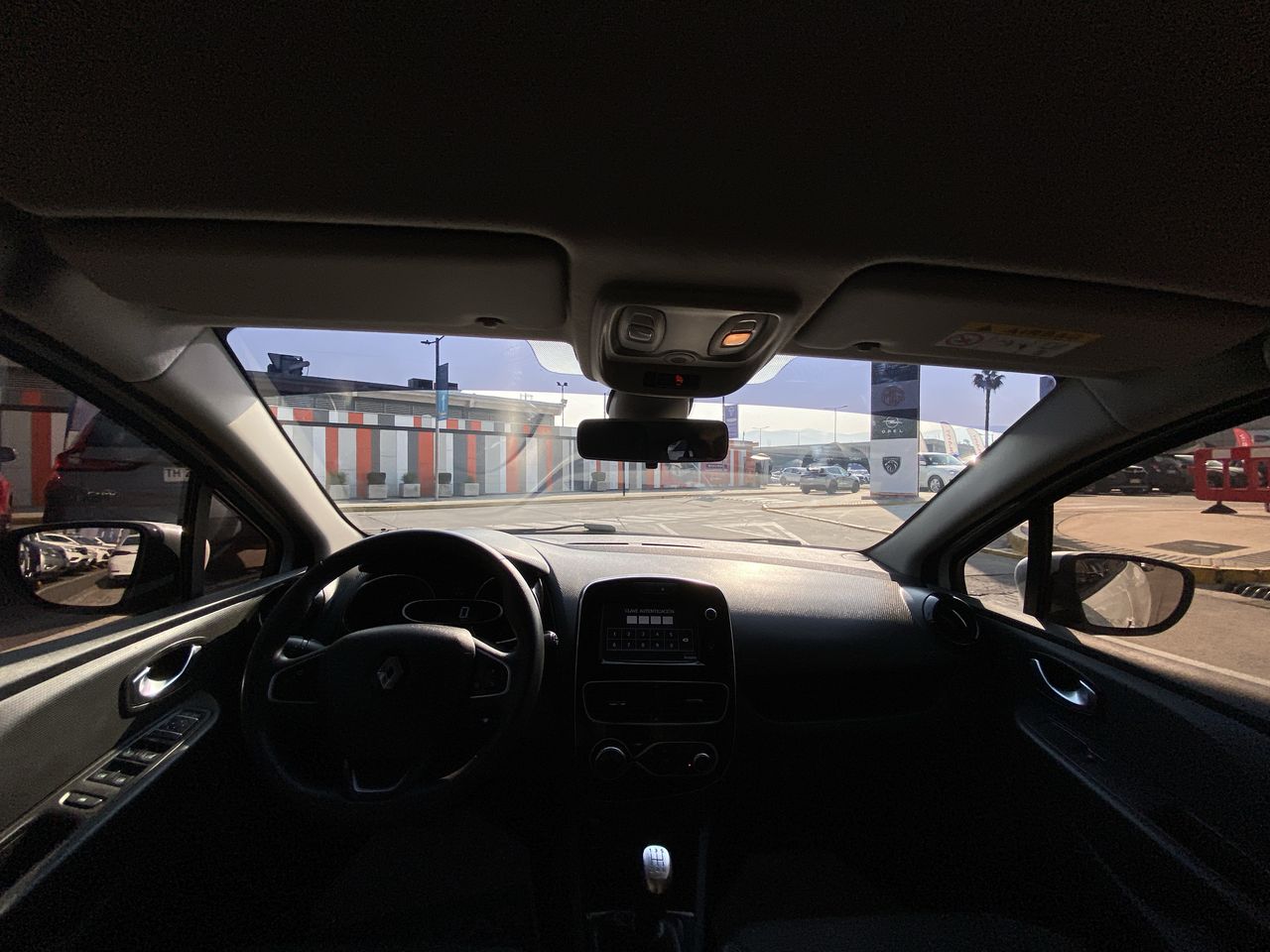 RENAULT - 9