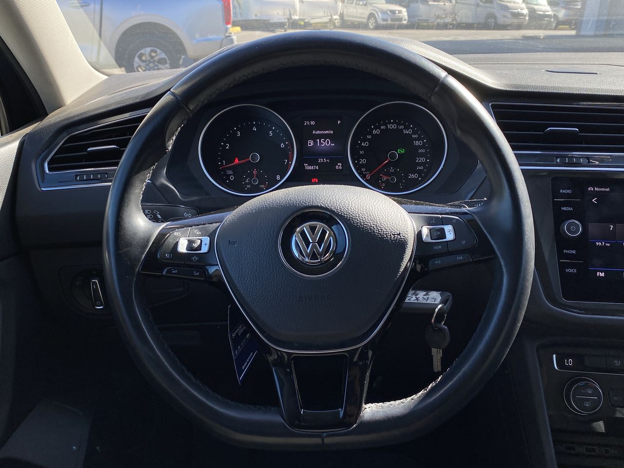 VOLKSWAGEN - 26