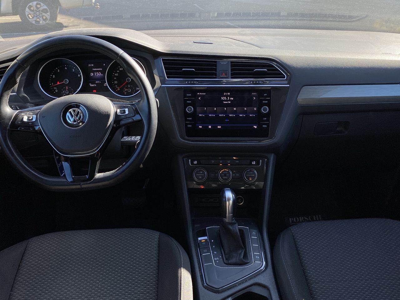VOLKSWAGEN - 33