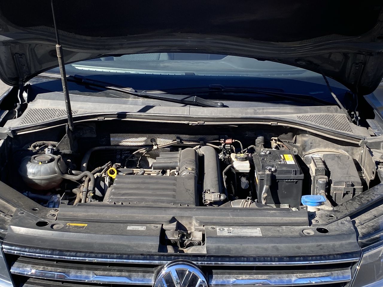 VOLKSWAGEN - 18
