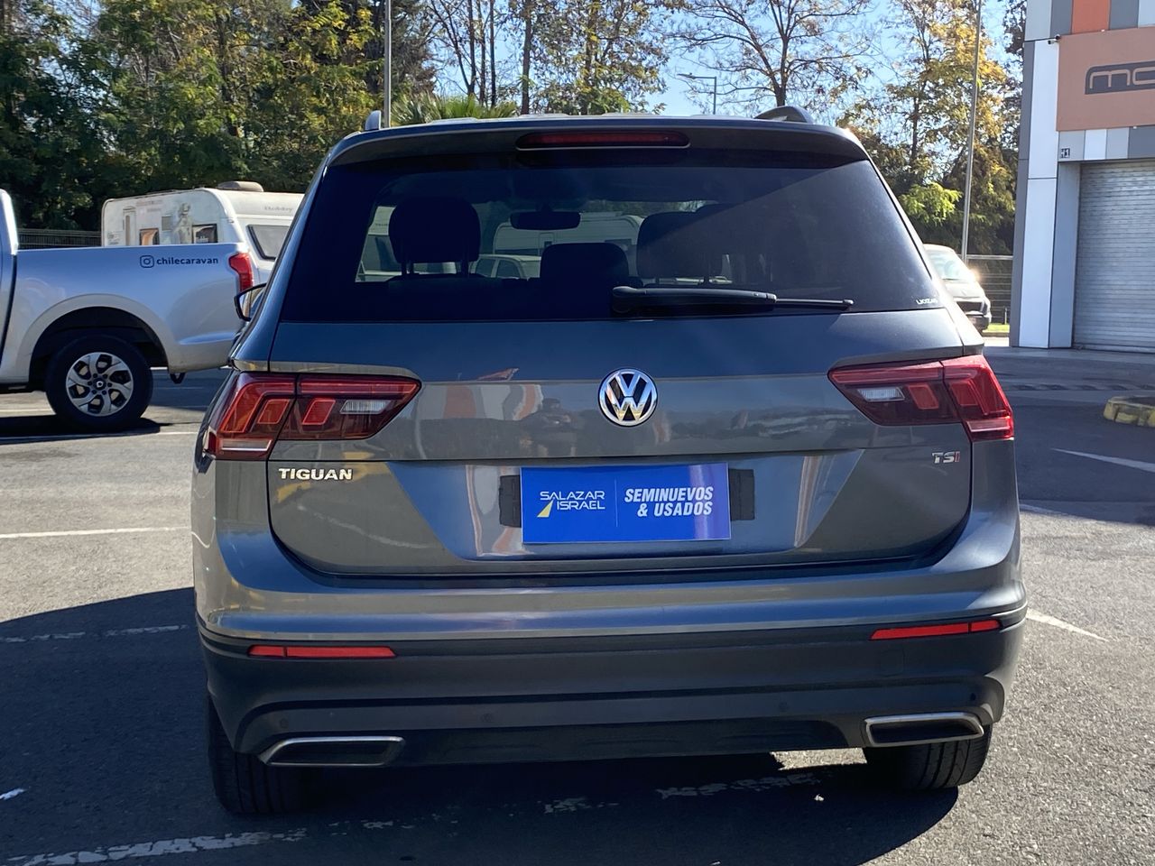 VOLKSWAGEN - 6