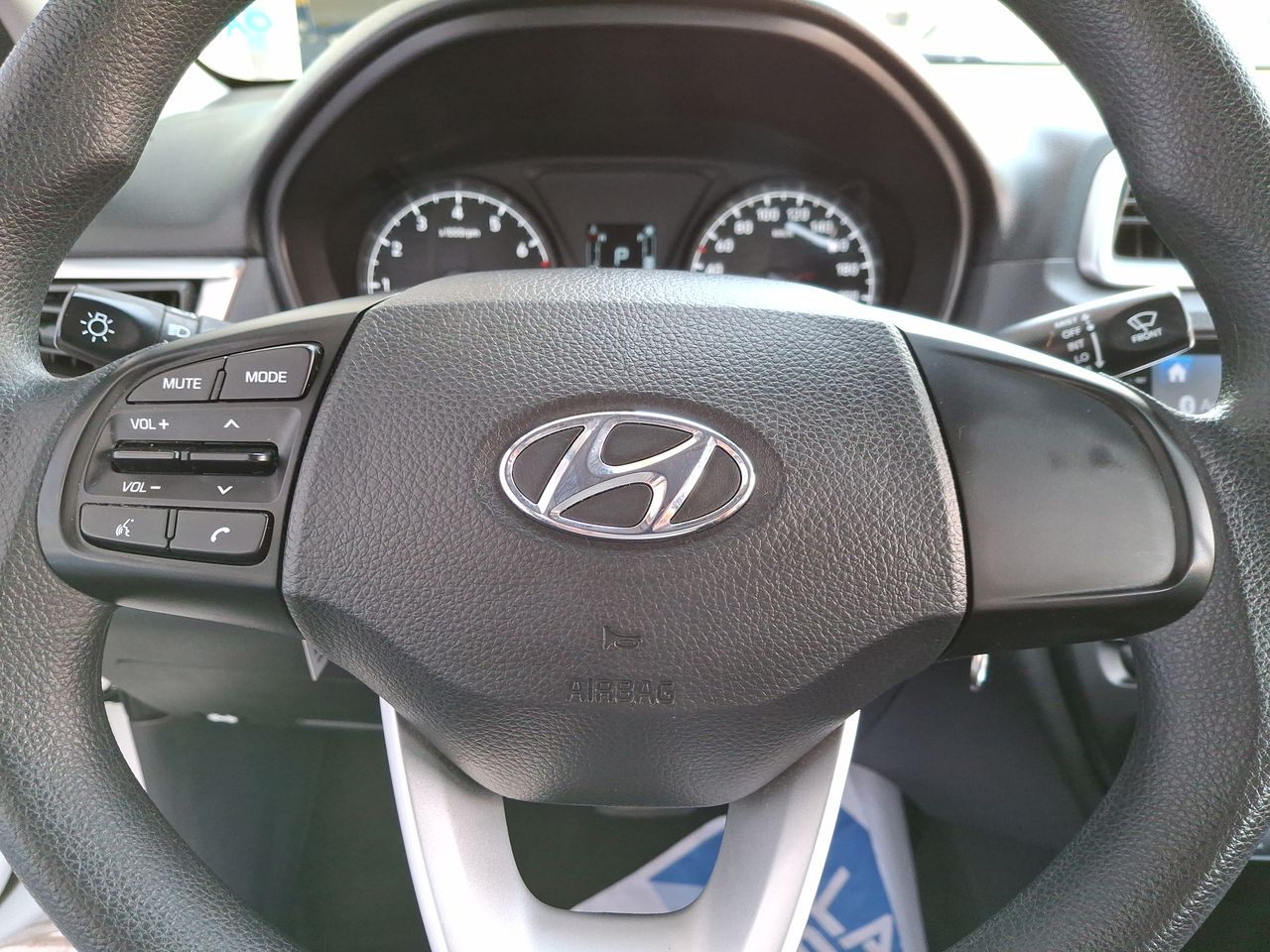 HYUNDAI - 26