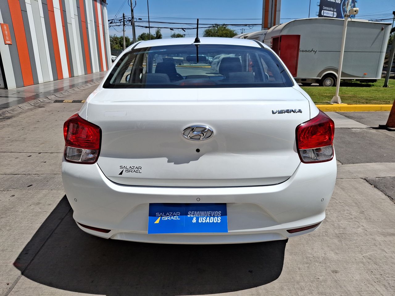 HYUNDAI - 6