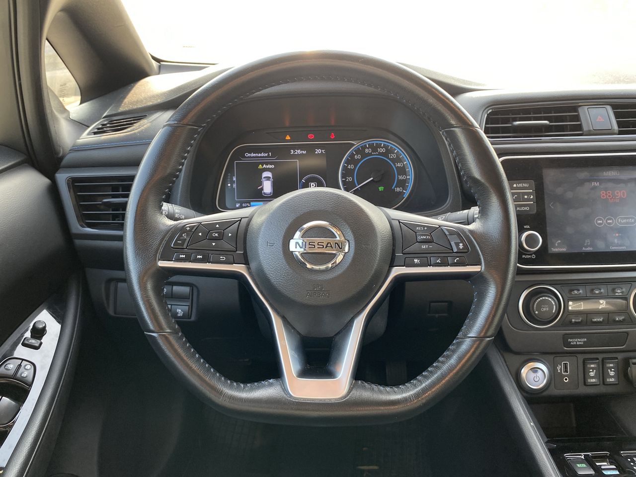 NISSAN - 26