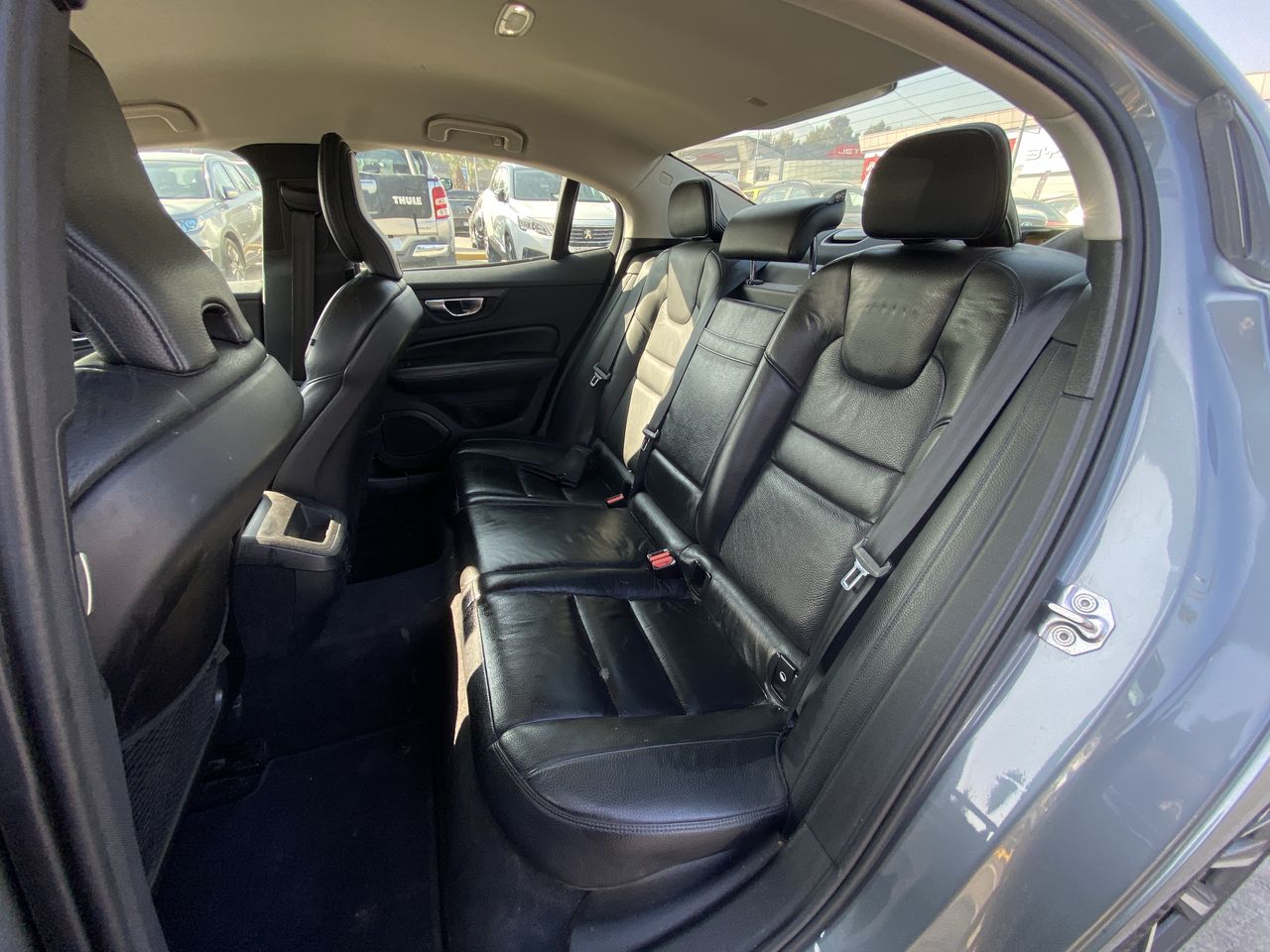 VOLVO - 33