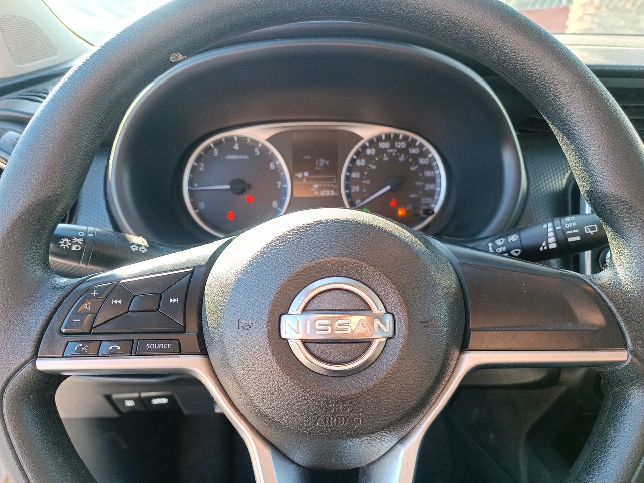 NISSAN - 26