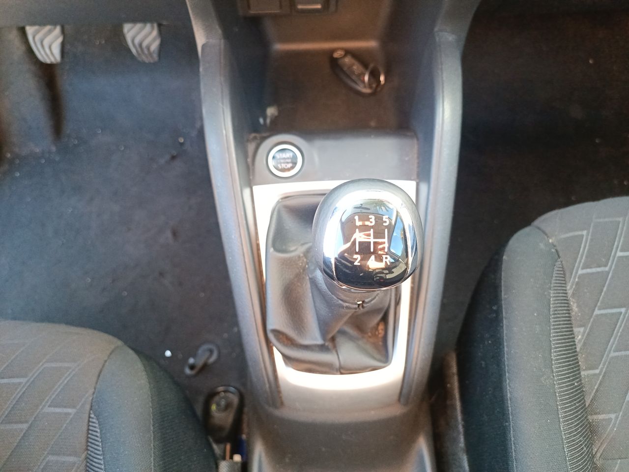 NISSAN - 30