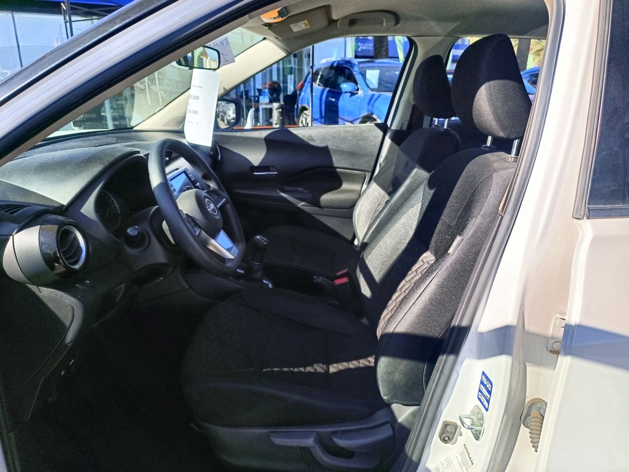 NISSAN - 24