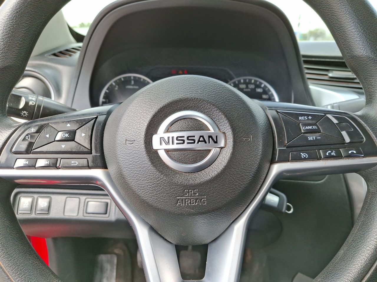 NISSAN - 25