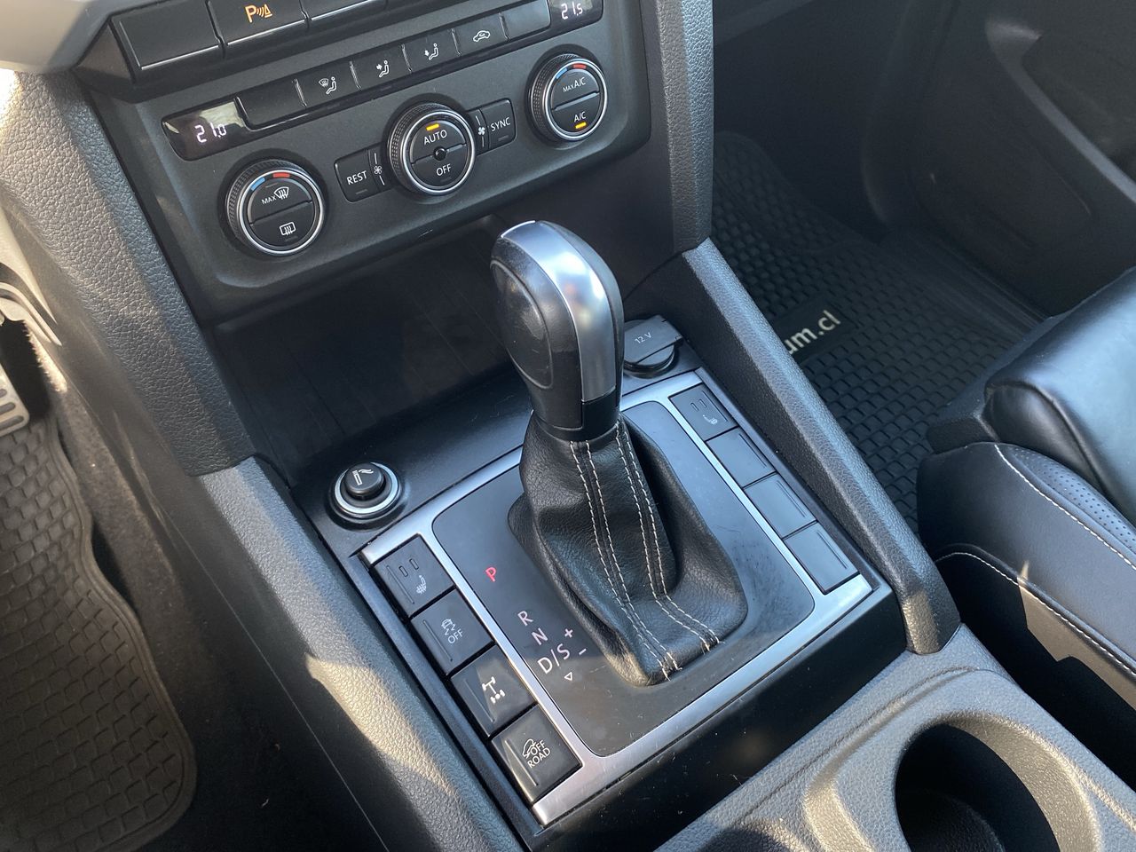 VOLKSWAGEN - 32