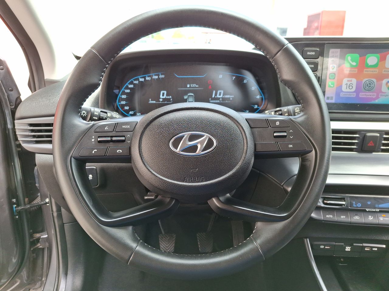 HYUNDAI - 25