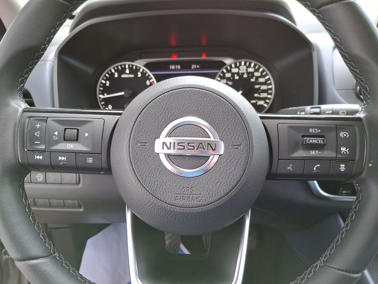 NISSAN - 26