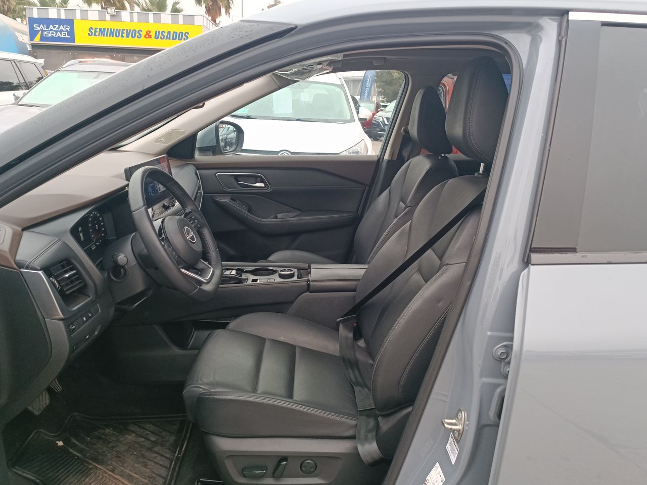 NISSAN - 25