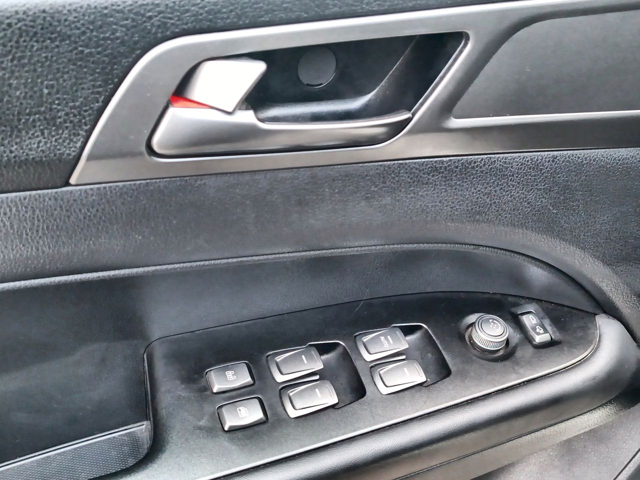 SSANGYONG - 23