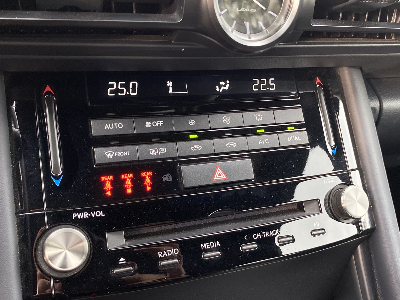 LEXUS - 30