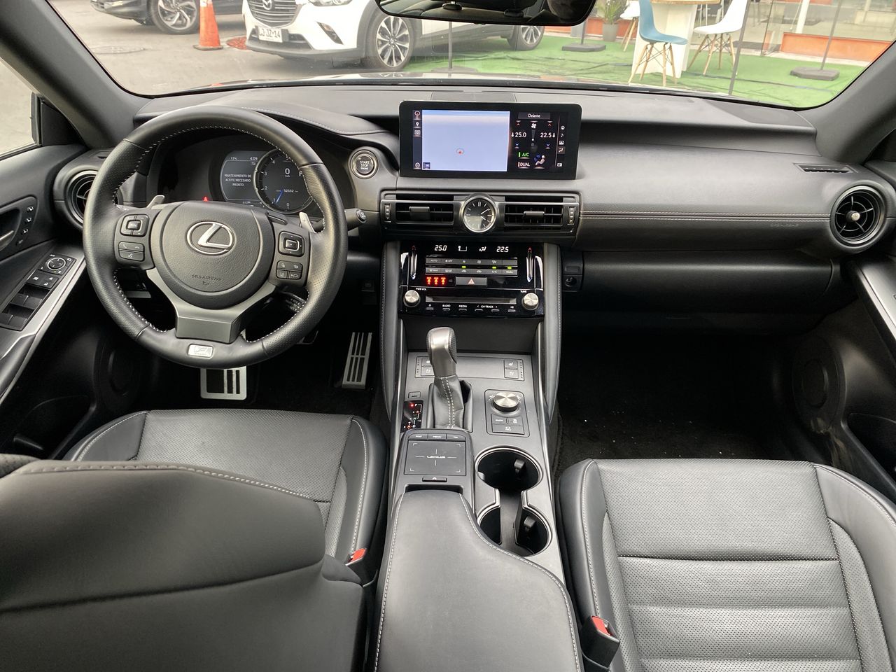 LEXUS - 32