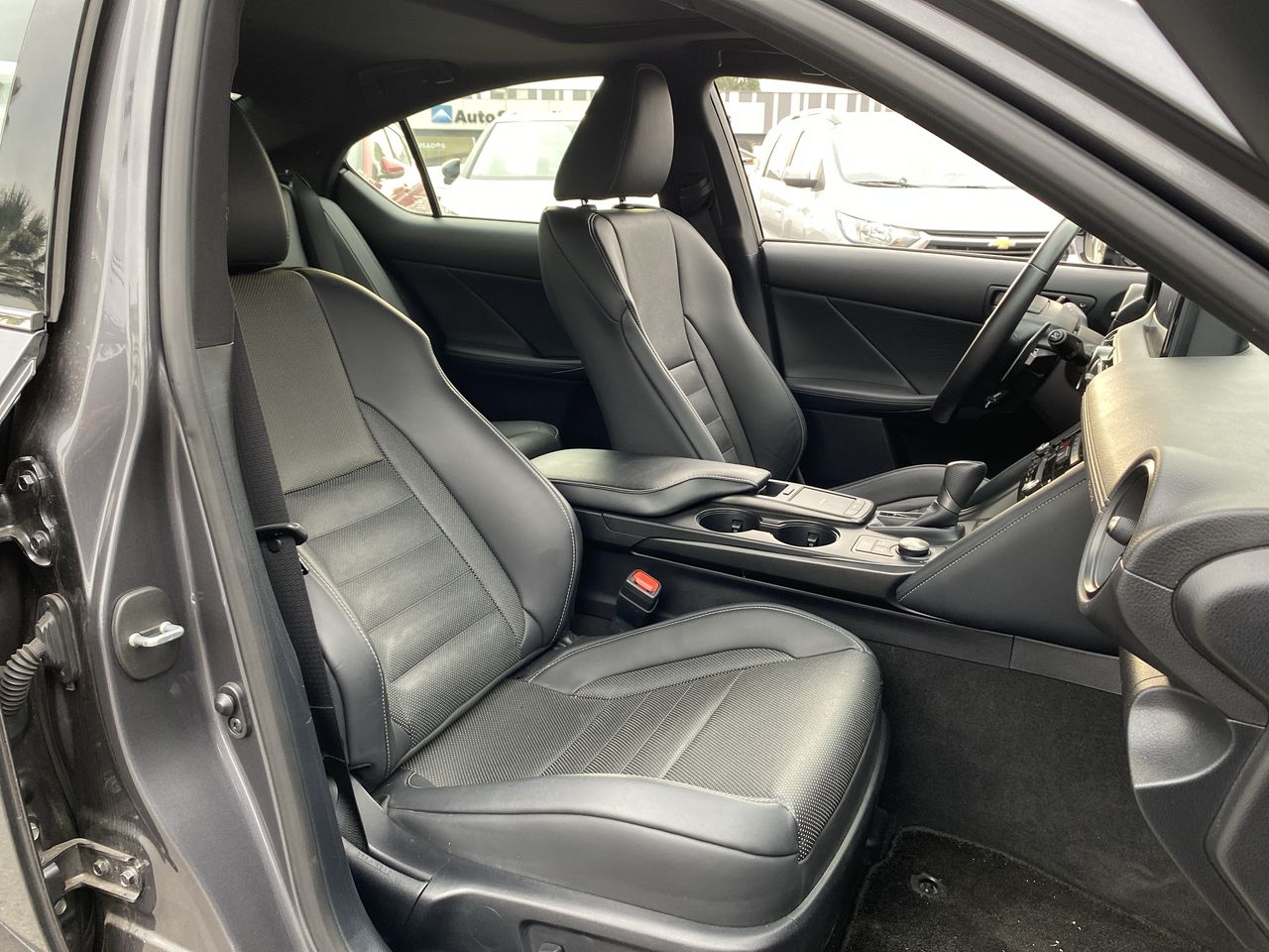 LEXUS - 34