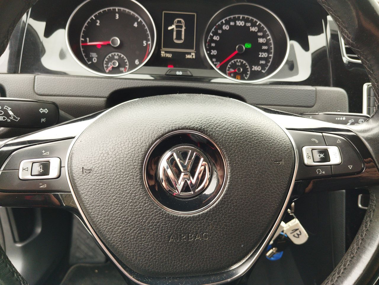 VOLKSWAGEN - 26