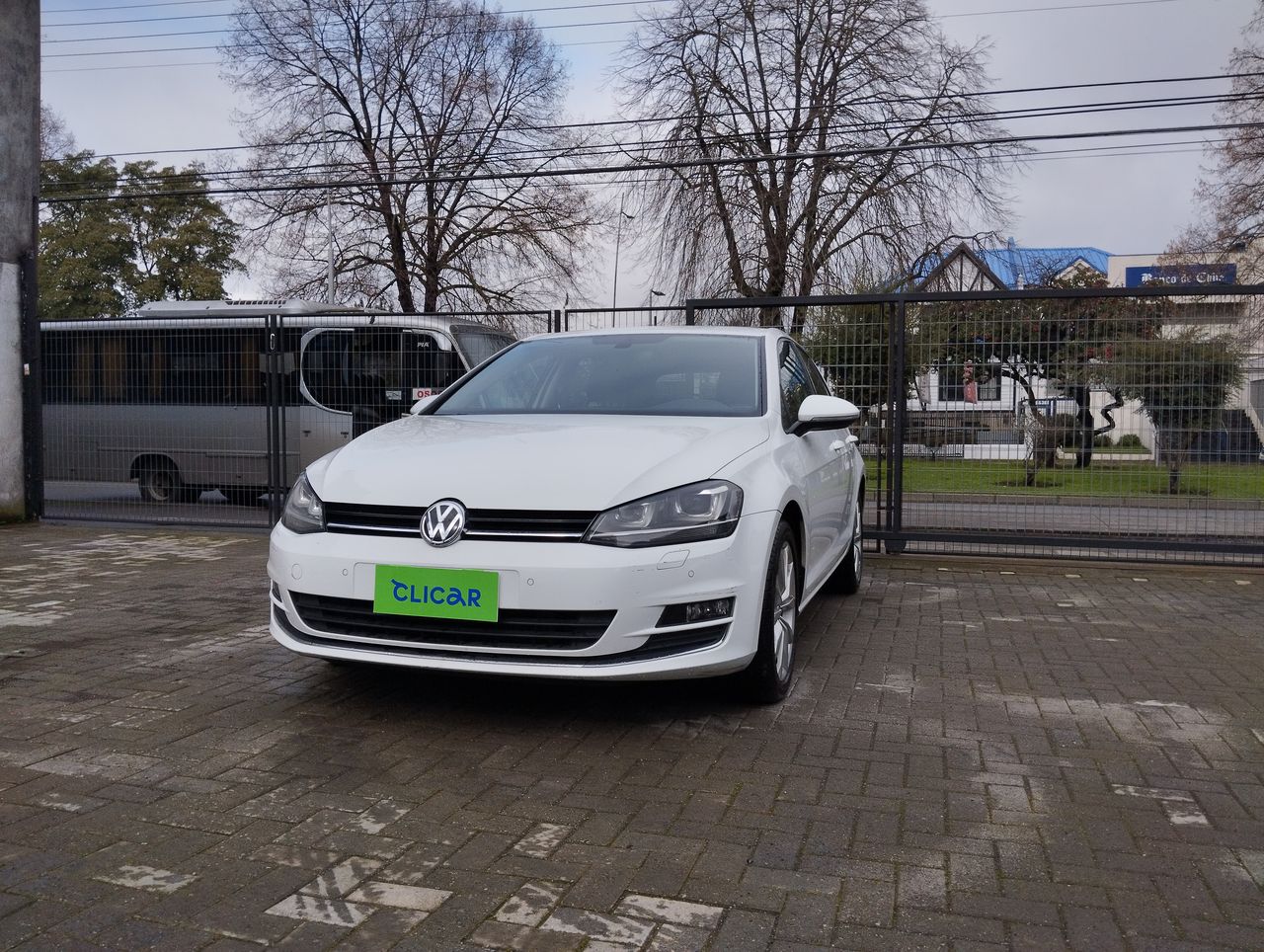 VOLKSWAGEN - 5