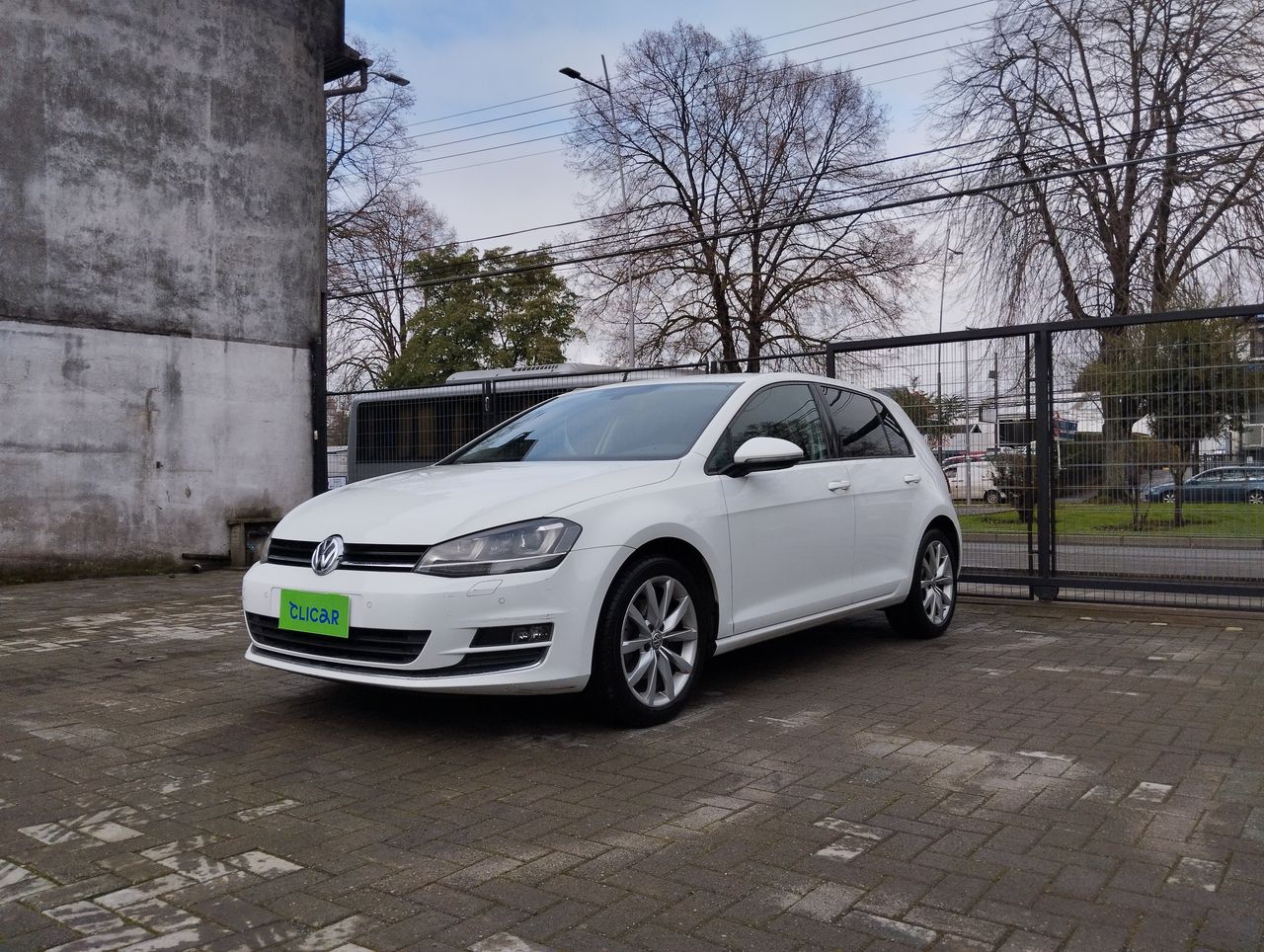 VOLKSWAGEN - 6