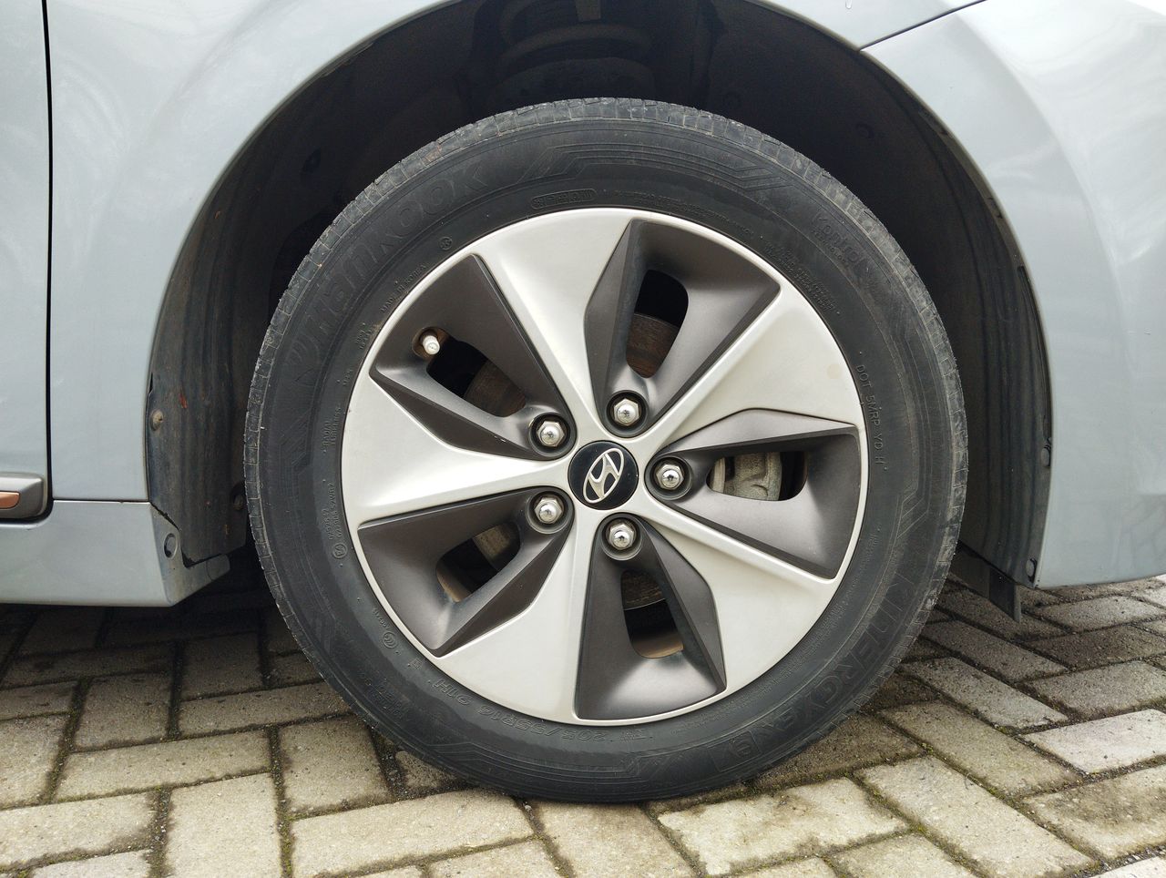 HYUNDAI - 17
