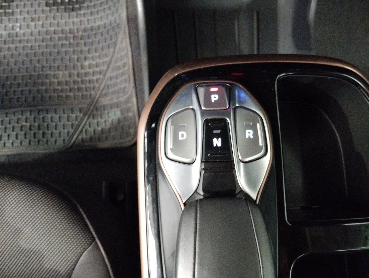 HYUNDAI - 30