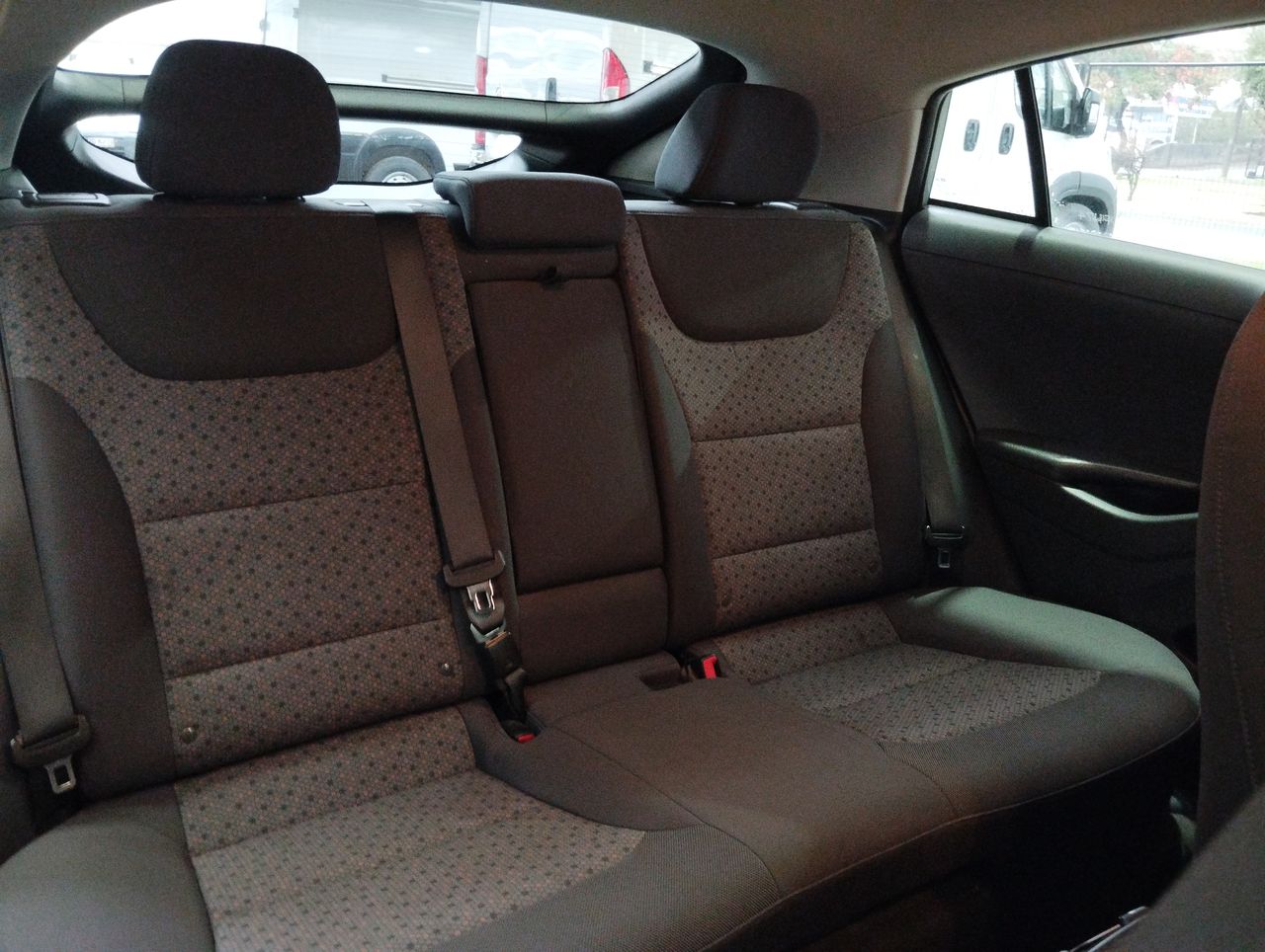HYUNDAI - 33