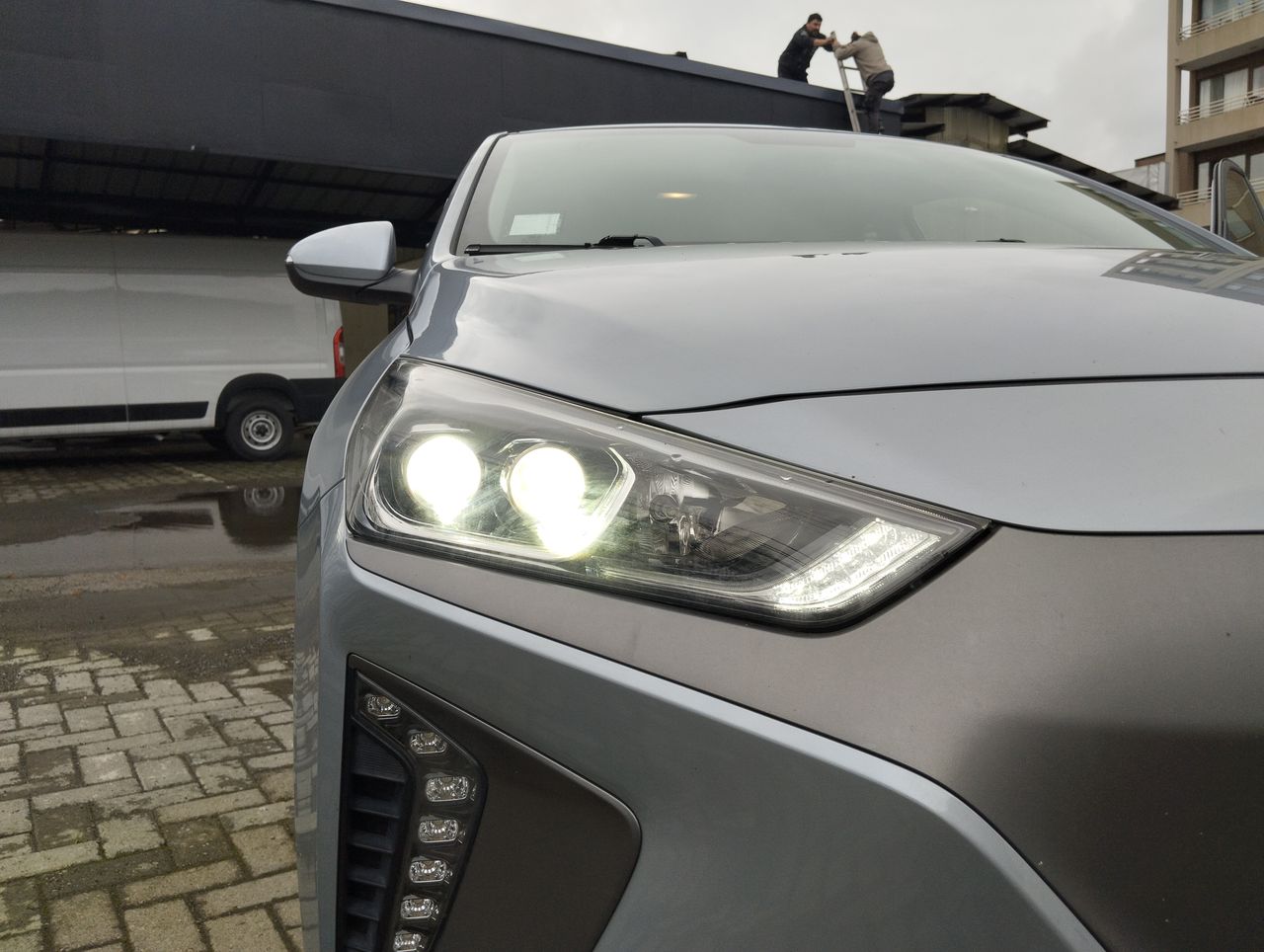 HYUNDAI - 18