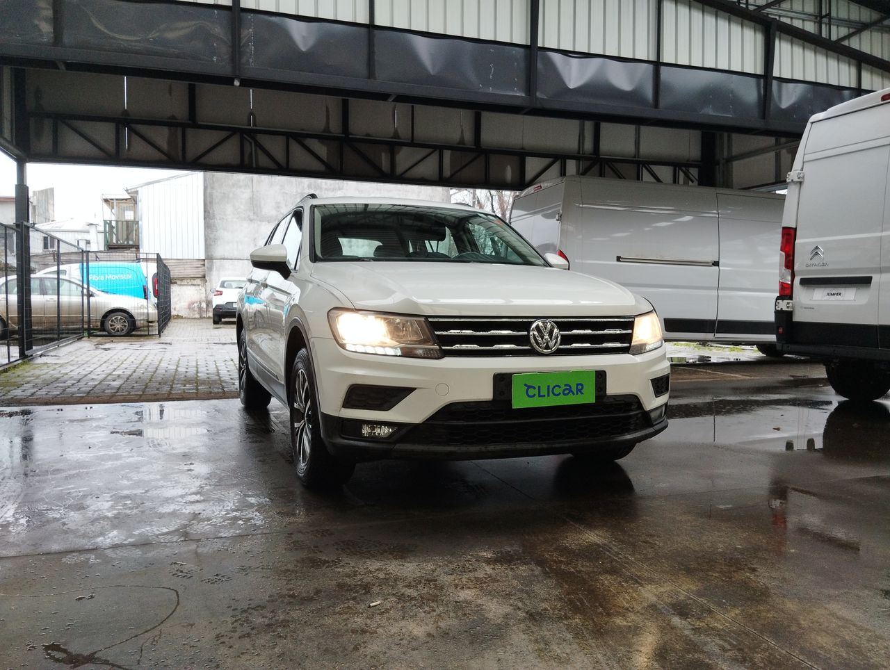 VOLKSWAGEN - 4