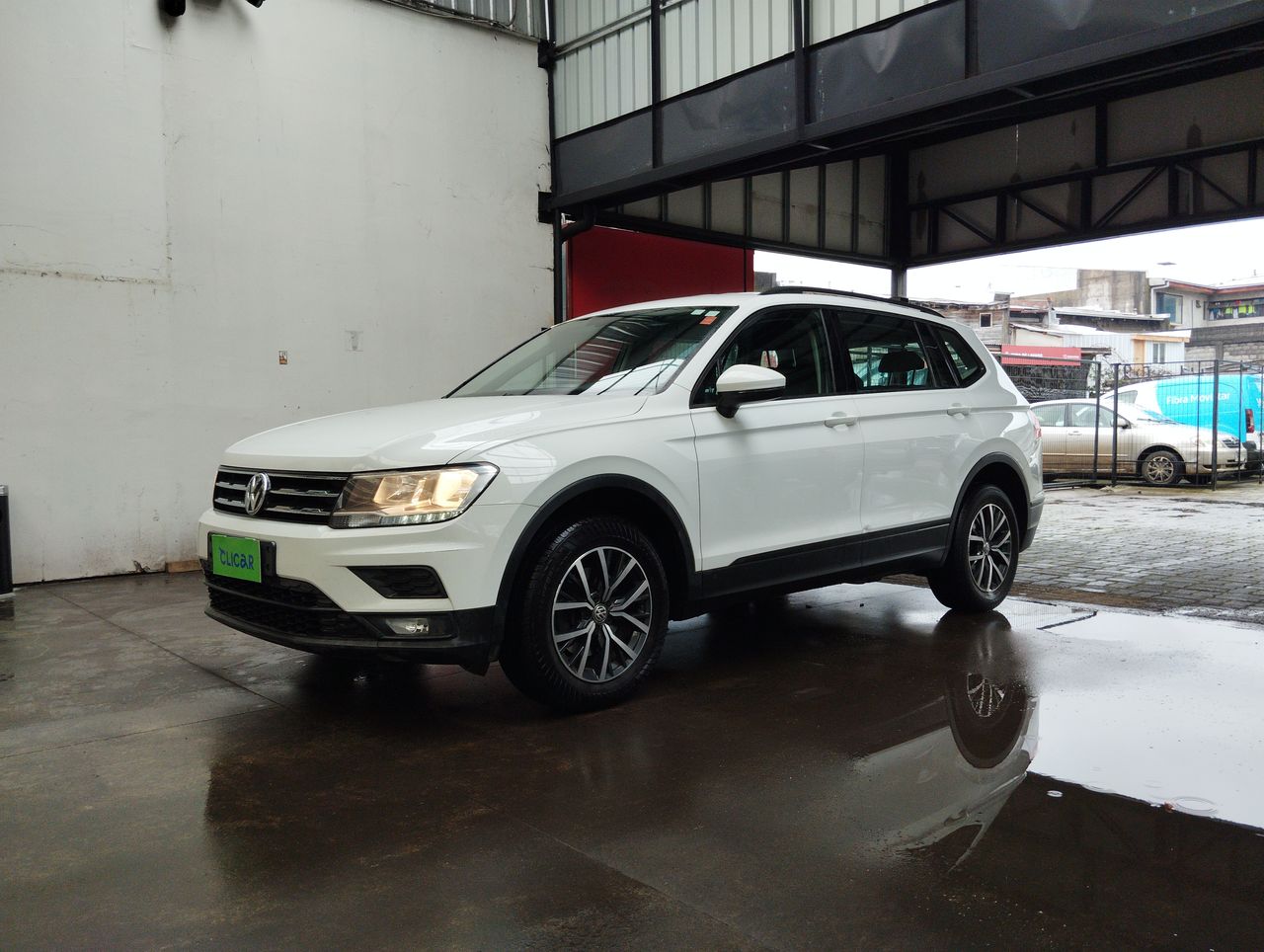 VOLKSWAGEN - 6