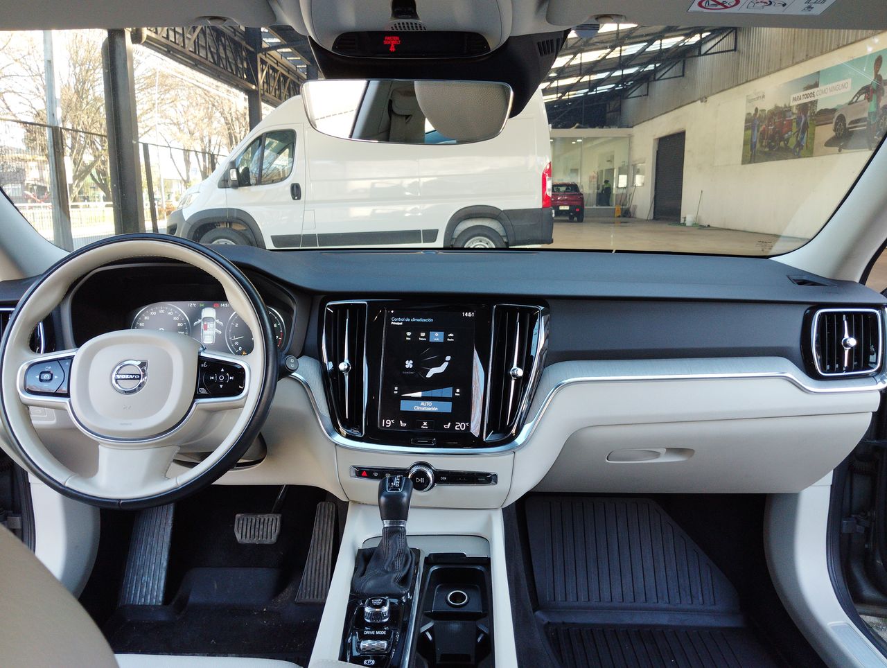 VOLVO - 32
