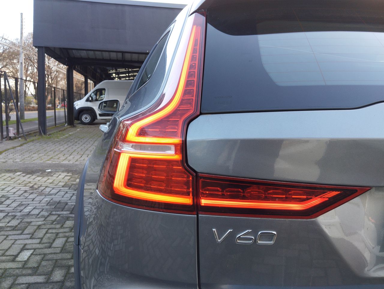 VOLVO - 20