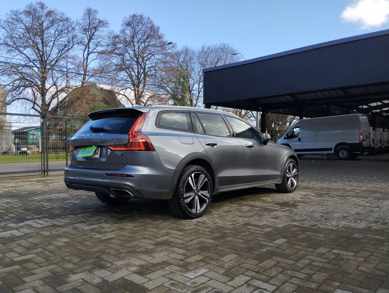 VOLVO - 2