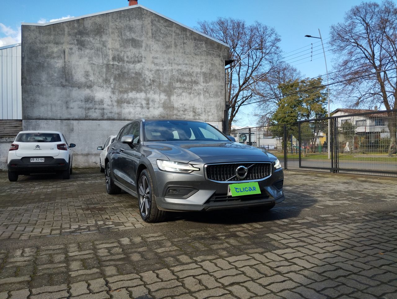 VOLVO - 4