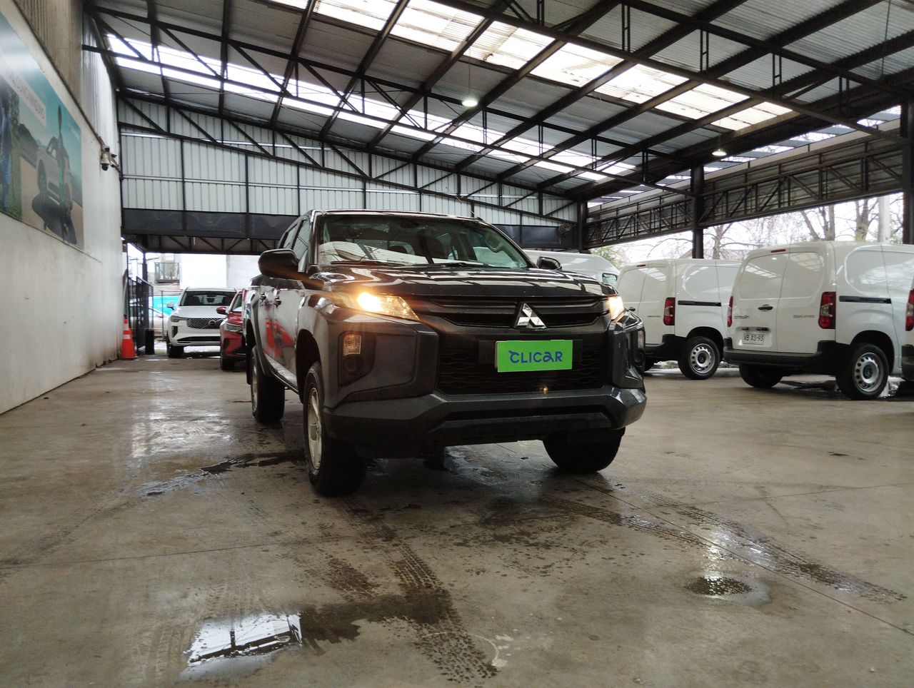 MITSUBISHI - 4