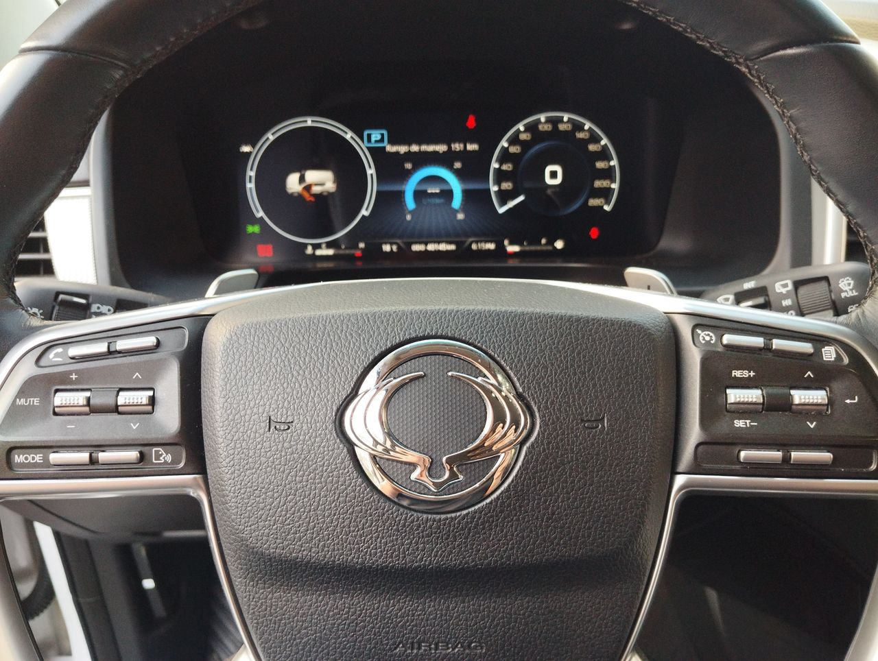 SSANGYONG - 26