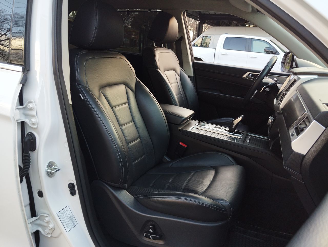 SSANGYONG - 33