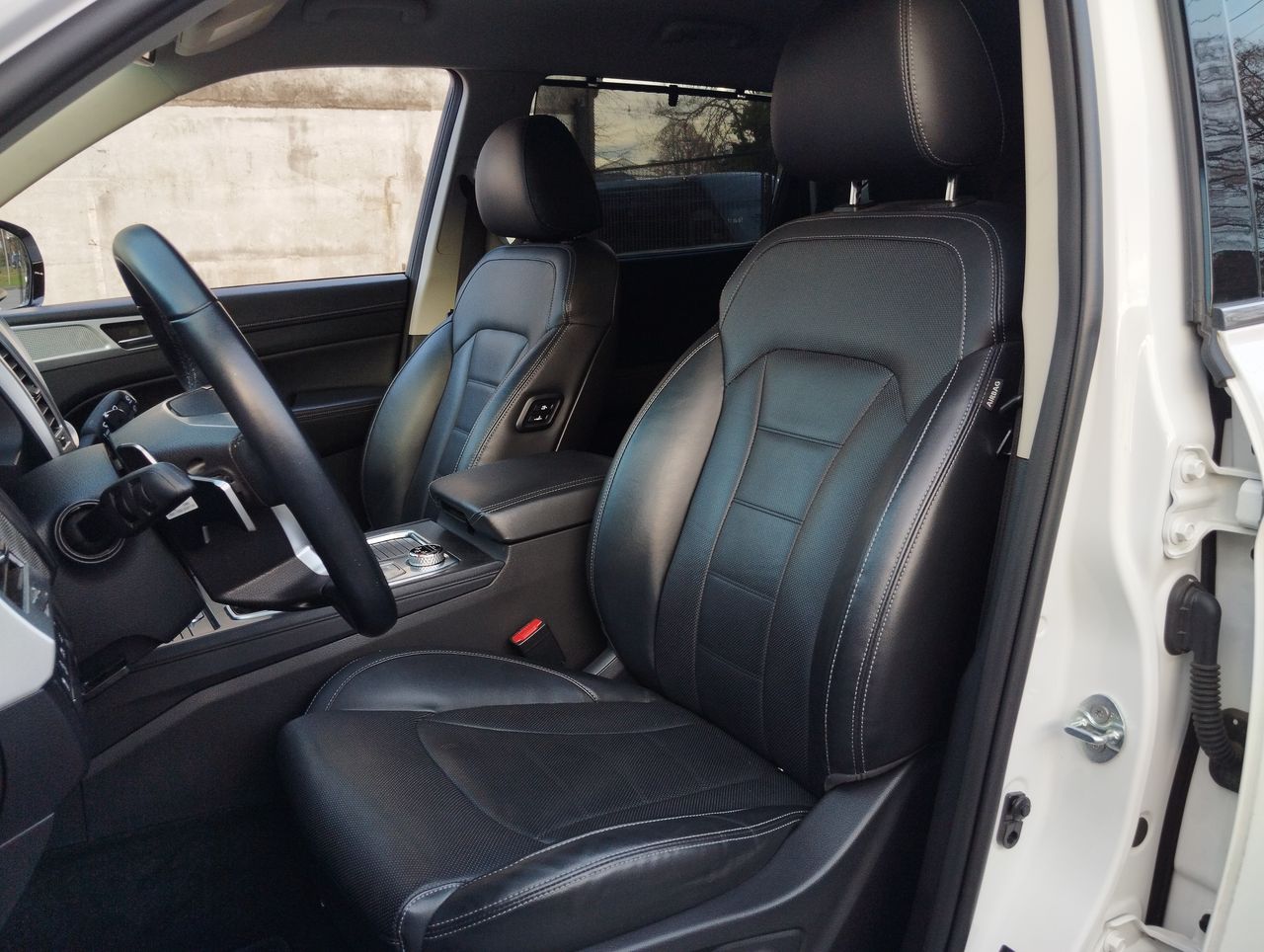 SSANGYONG - 24