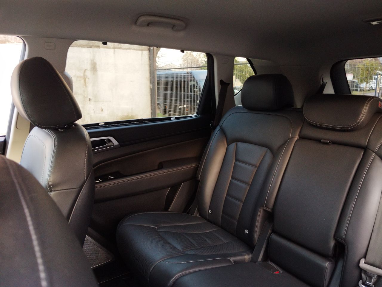SSANGYONG - 12
