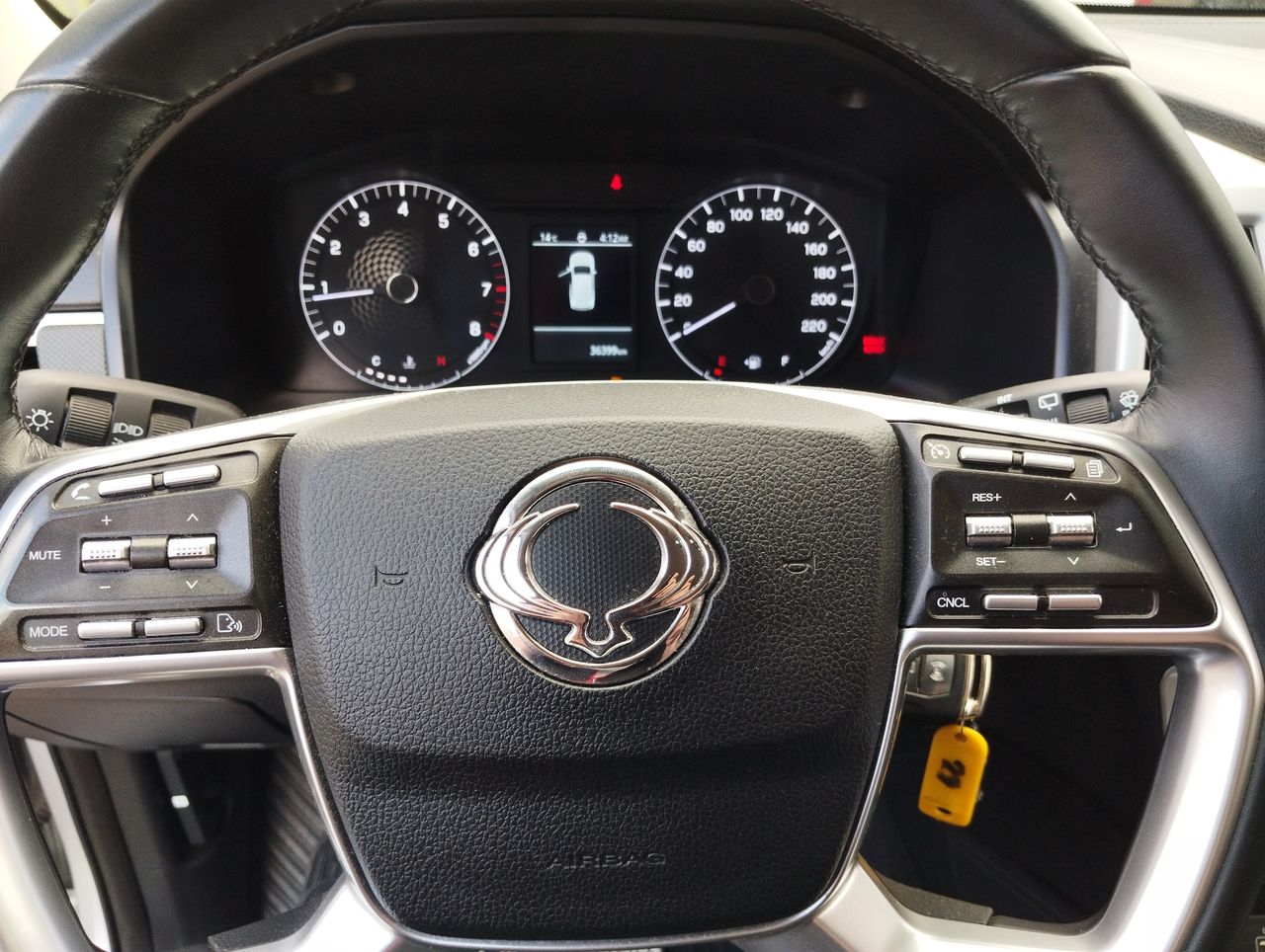 SSANGYONG - 26