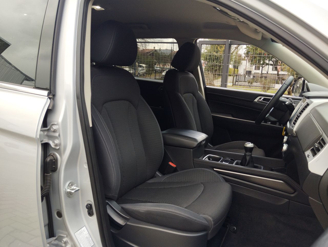 SSANGYONG - 33