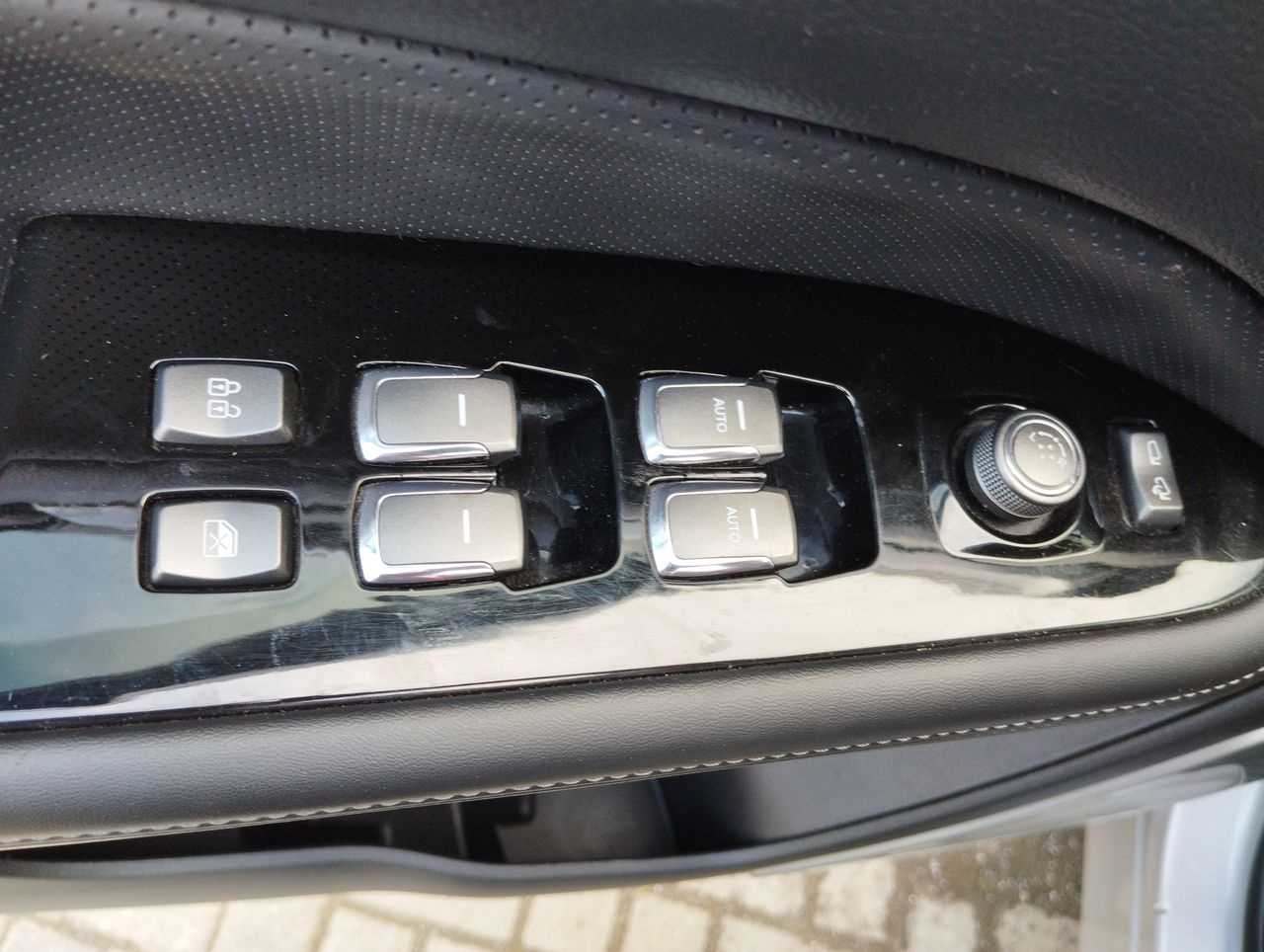 SSANGYONG - 22