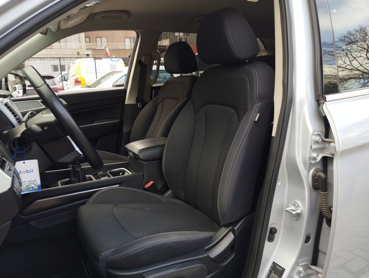 SSANGYONG - 24