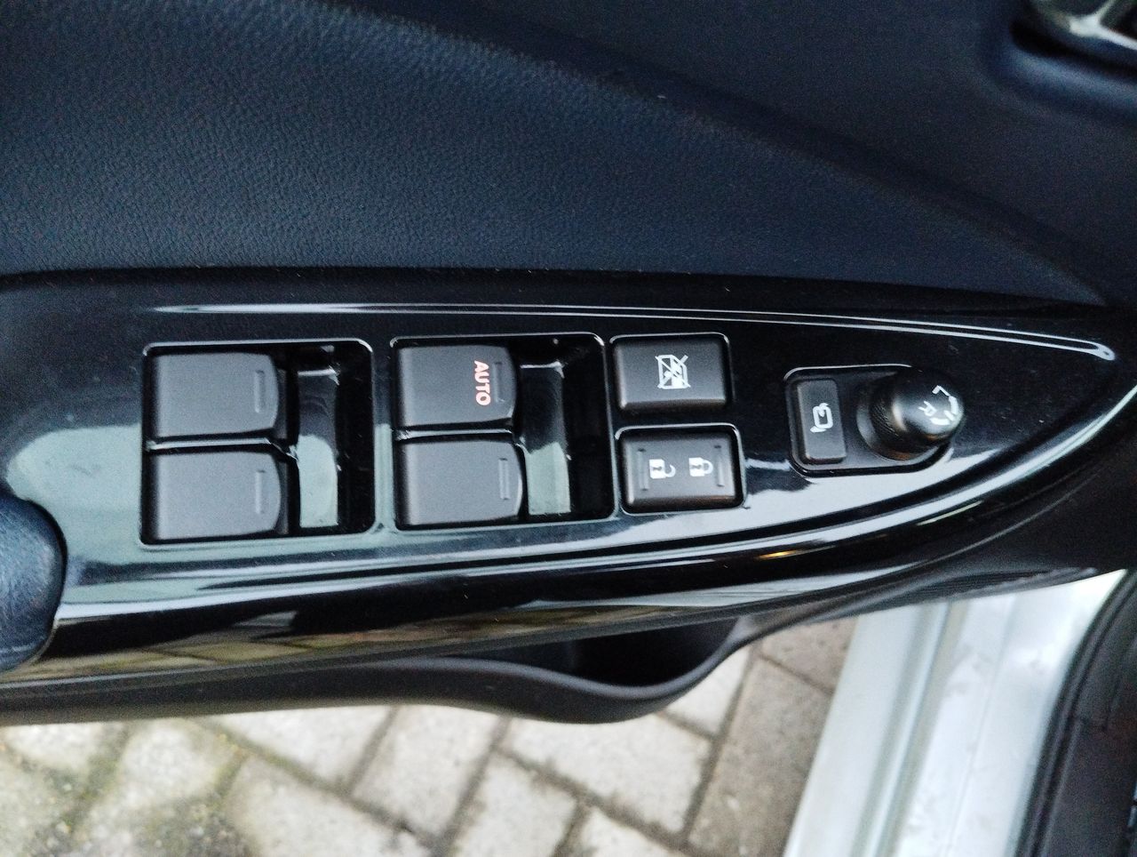 SUZUKI - 22