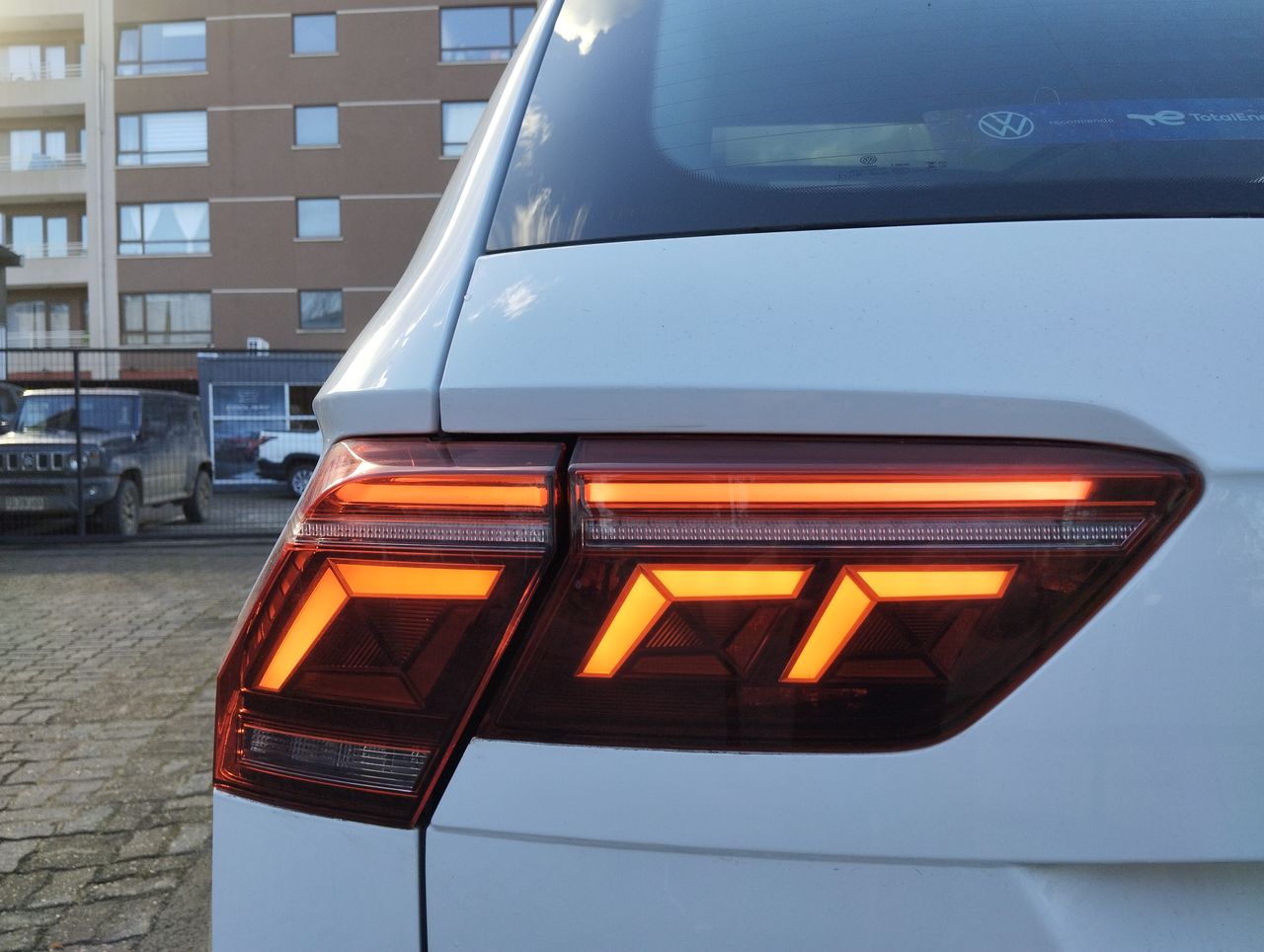 VOLKSWAGEN - 19